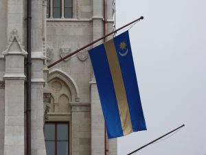 Magyar pántlikás kokárda