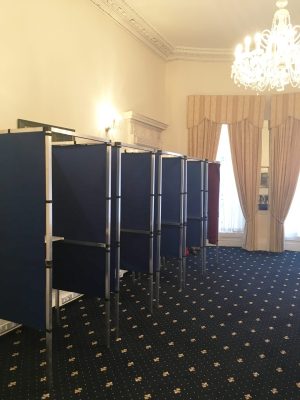 Magyar pántlikás kokárda