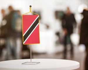 Trinidad és Tobago asztali zászló – 15×25 cm